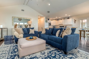 Smart TV, fireplace, DVD player, books