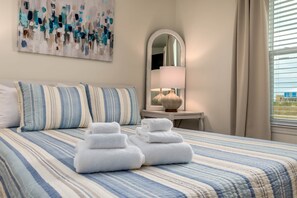 4 habitaciones, tabla de planchar con plancha y cuna de viaje 