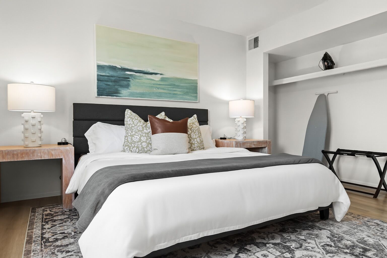 1 slaapkamer, een bureau, een strijkplank/strijkijzer, gratis wifi