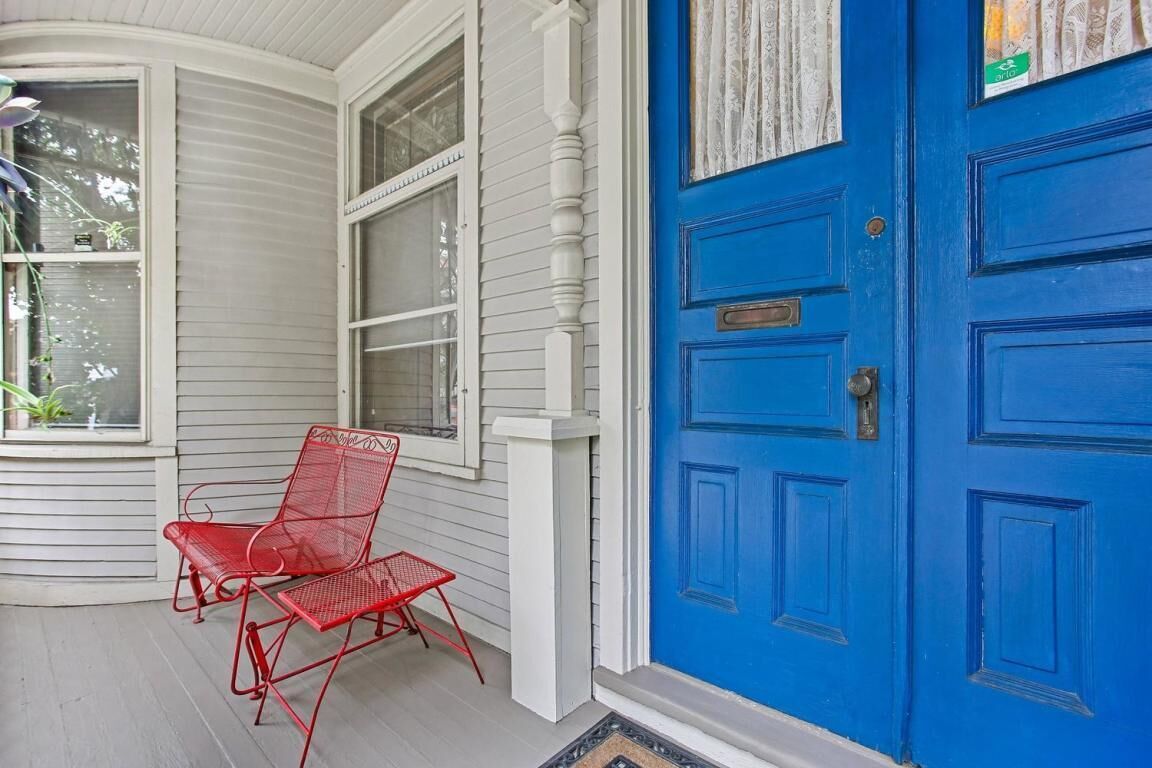 Beautiful Victorian in the heart of the city! 