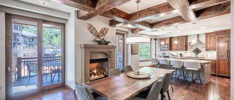 تناول الطعام