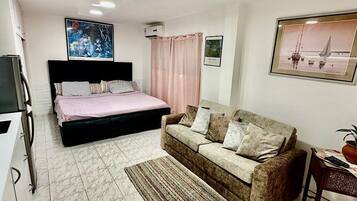 1 camera, Wi-Fi, lenzuola