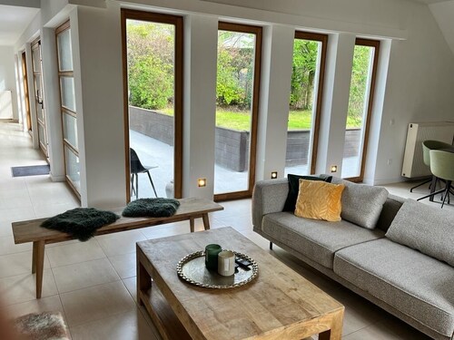 House Botaniek nearby Brussels and Antwerp

Lovely place to stay.

 