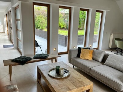 House Botaniek nearby Brussels and Antwerp

Lovely place to stay.

 