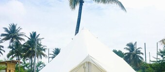 Beachfront glamping experience at La Isla Bonita: Portete Island