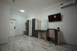 Habitación Deluxe con 1 cama matrimonial o 2 individuales, 1 habitación | Ropa de cama de alta calidad, camas con efecto memoria y wifi gratis 