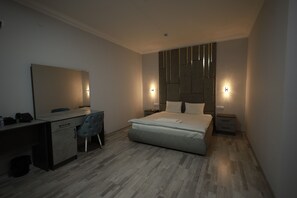 Premium bedding, memory foam beds, free WiFi, bed sheets - Marmar Family Hotel (Nukus)