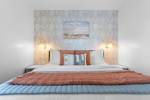 1 bedroom, iron/ironing board, free WiFi, bed sheets