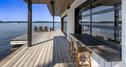 10 bed 9 bath cottage on Walkers Point, Lake Muskoka