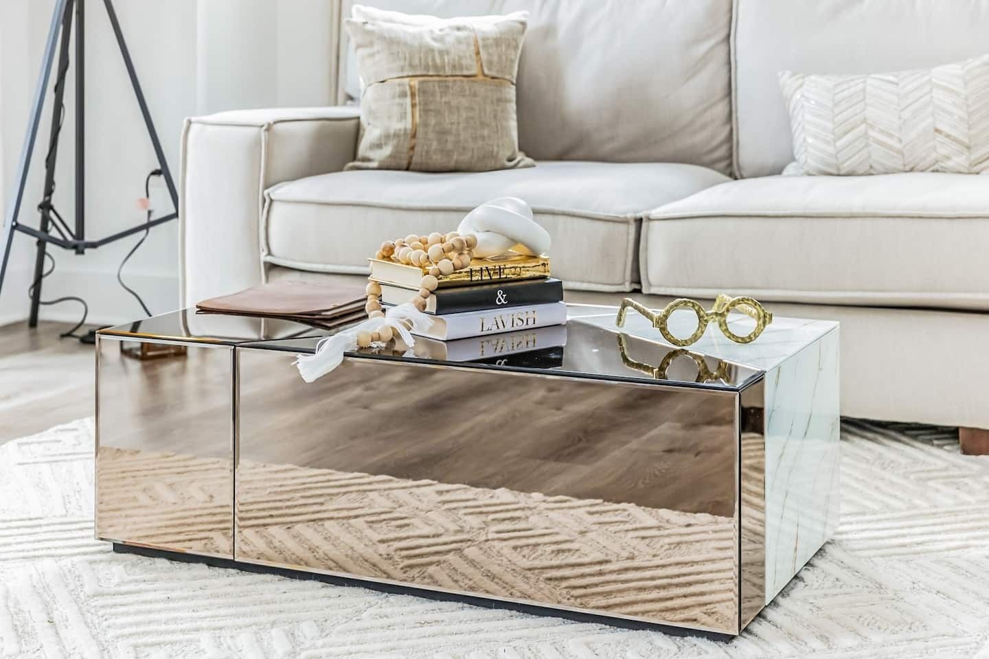 智能电视、壁炉、办公室