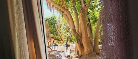 Apartment, 1 Bedroom, Smoking, Fireplace | Property grounds