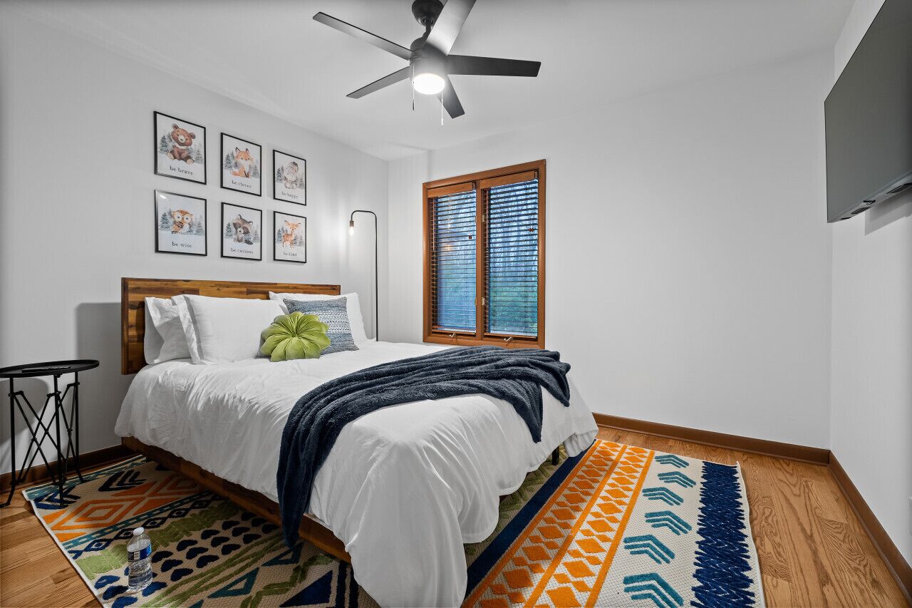 3 bedrooms, desk, iron/ironing board, free WiFi