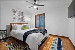 3 bedrooms, desk, iron/ironing board, free WiFi - Cozy Cabin North of Nashville (Hendersonville)