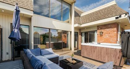 Family Home with Private Hot Tub