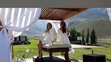 Sauna, bain à remous, massages