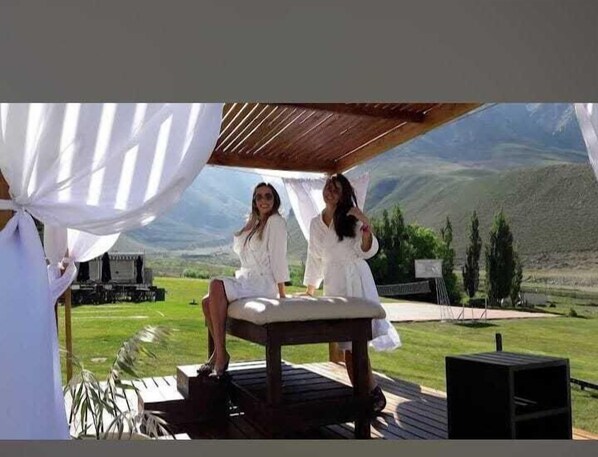 Sauna, hot tub, massages