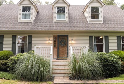 Private Peaceful Waterfront House with Pool & Hot Tub