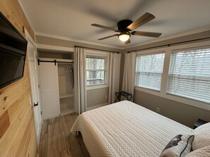 3 bedrooms, iron/ironing board, travel crib, free WiFi - The Sleeping Bear’s Lair | Powder Horn | Dogs OK (Deep Gap)