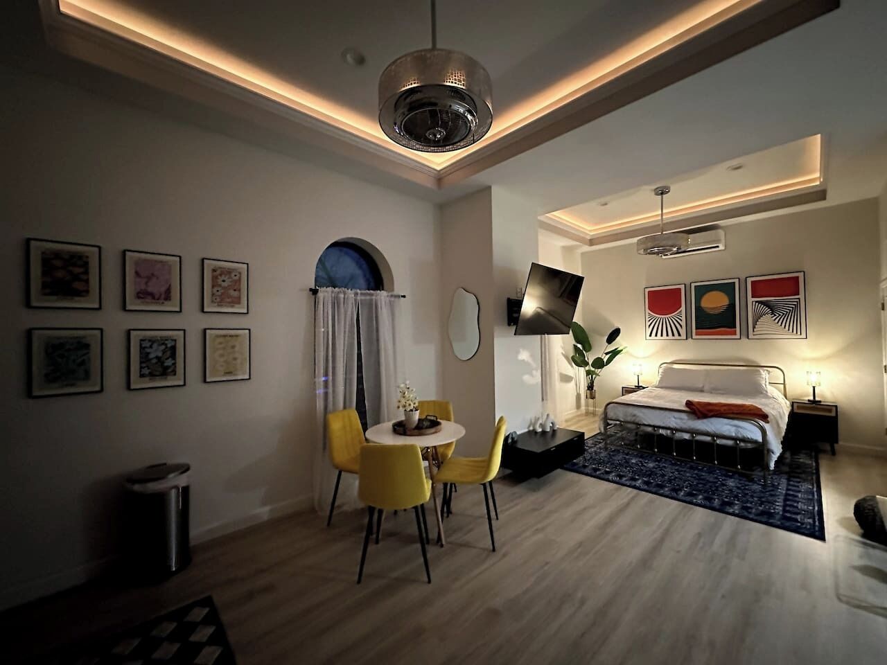 1 dormitorio, tabla de planchar con plancha, wifi gratis y ropa de cama