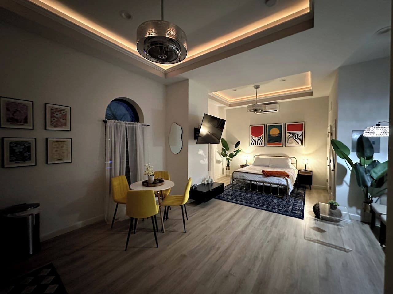 1 dormitorio, tabla de planchar con plancha, wifi gratis y ropa de cama