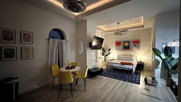 1 dormitorio, tabla de planchar con plancha, wifi gratis y ropa de cama