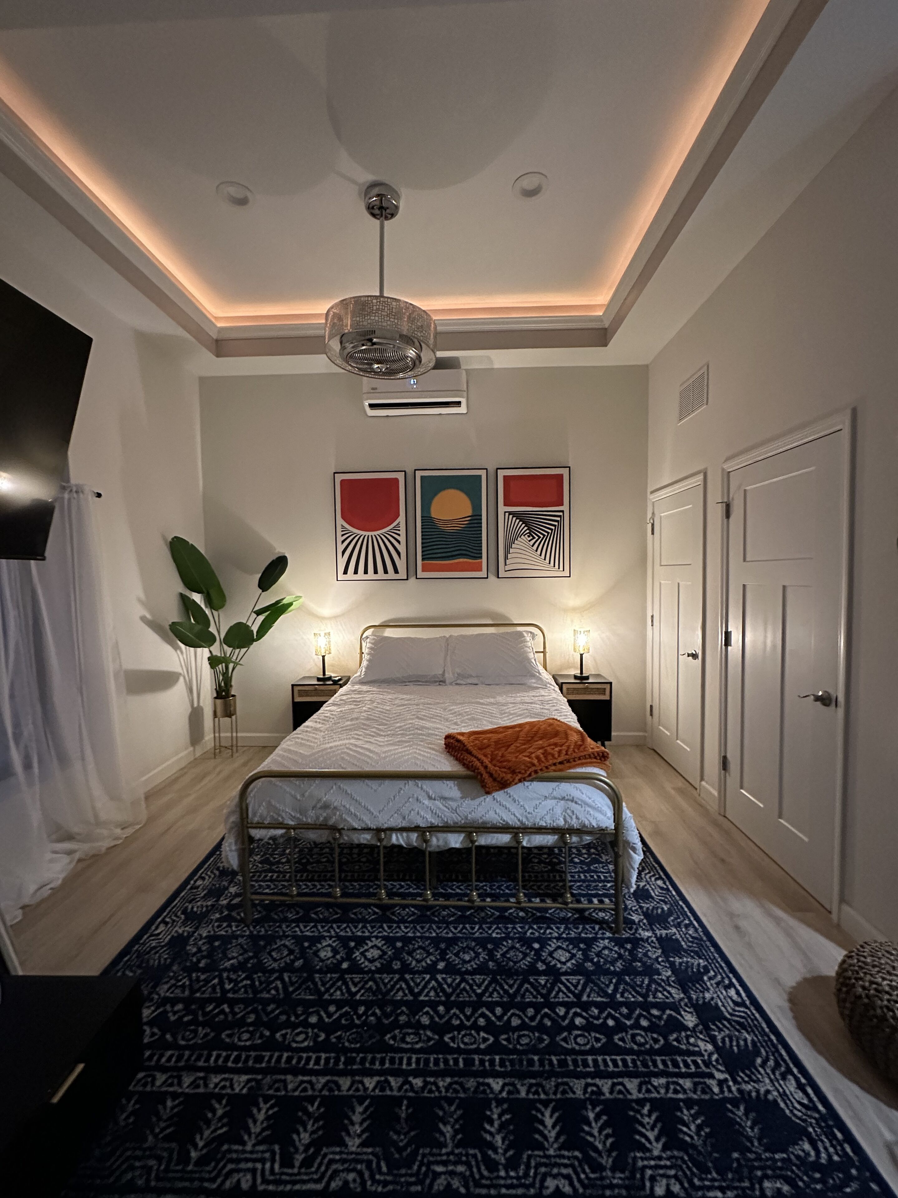 1 slaapkamer, een strijkplank/strijkijzer, gratis wifi, beddengoed