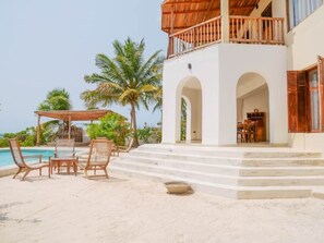 屋外ダイニングエリア