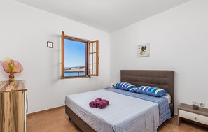 3 bedrooms, iron/ironing board, free WiFi, bed sheets - Lovely apartment in Jablanac with WiFi (Jablanac)