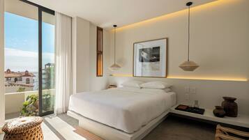 Quarto luxo, 1 cama Queen (Tryst Queen) | Frigobar, cofres nos quartos, individualmente decorados