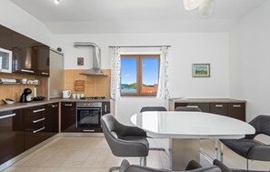 Refrigerador, horno, parrilla de estufa y lavavajillas 