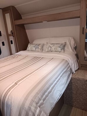 2 soverom, wi-fi (inkludert) og sengetøy