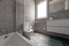 Hair dryer, towels, toilet paper - Villa Lagoa - Private Pool (Óbidos)