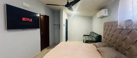 1 bedroom, iron/ironing board, free WiFi, bed sheets