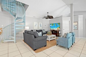 Smart TV - Pool House 1/2 Mile From Downtown Stuart (Stuart)