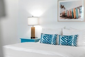 4 bedrooms, iron/ironing board, free WiFi, bed sheets - Pool House 1/2 Mile From Downtown Stuart (Stuart)