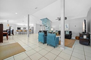 Smart TV - Pool House 1/2 Mile From Downtown Stuart (Stuart)