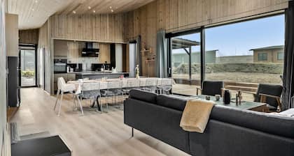 Gorgeous home in Hadsund with kitchen