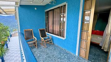 Family Room, Balcony, Mountain View | Premium bedding, down comforters, minibar, free WiFi