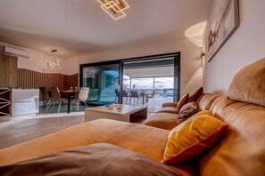 Smart TV - Apartment Budinski Beachfront (Povljana)