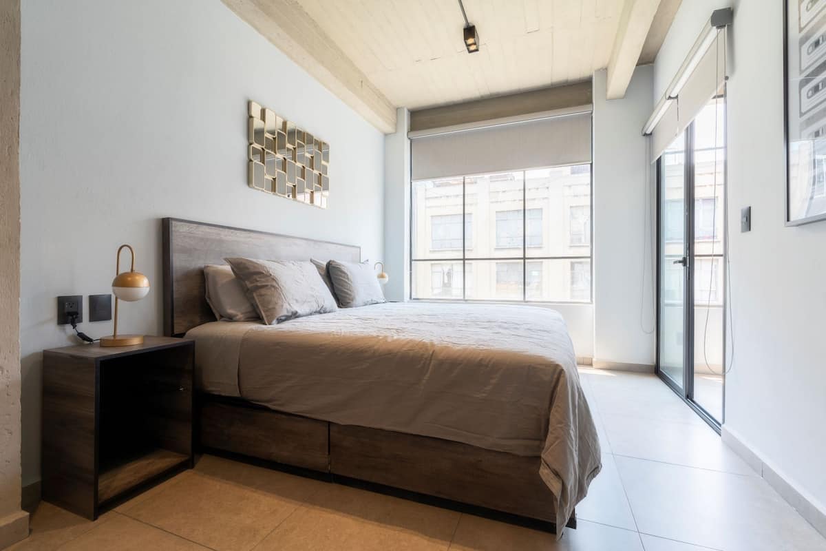 3 bedrooms, Egyptian cotton sheets, premium bedding, down duvets