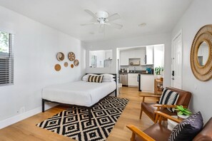 6 bedrooms, desk, iron/ironing board, travel crib - Entire Complex | Steps To The Sand | Sleeps 20 (Huntington Beach)