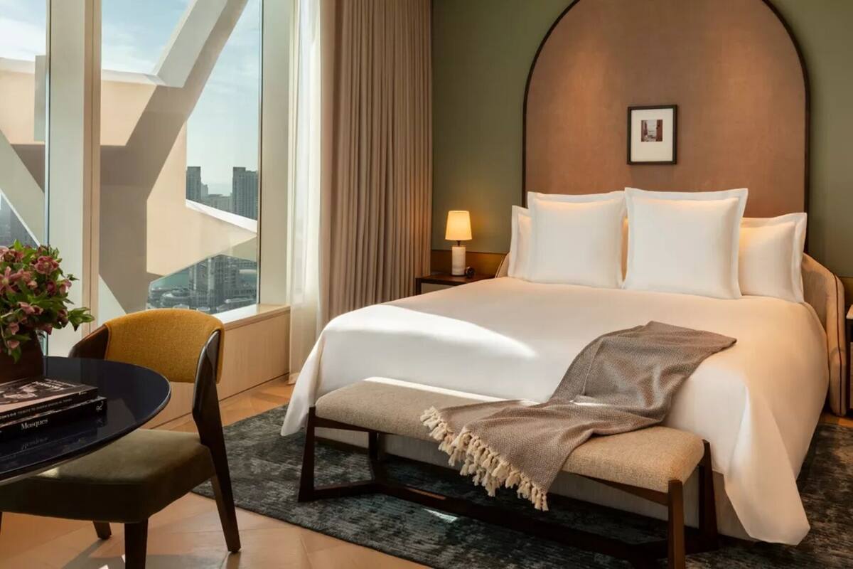 Minibar (some free items), soundproofing, WiFi (free), bed sheets