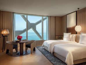 Gulf View Junior Suite | Free minibar items, free WiFi, bed sheets - Rosewood Doha (Doha)