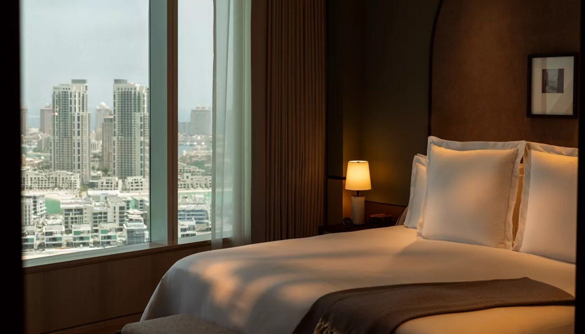 Free minibar items, soundproofing, free WiFi, bed sheets