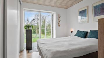 3 makuuhuonetta, vauvan matkasänky, ilmainen Wi-Fi