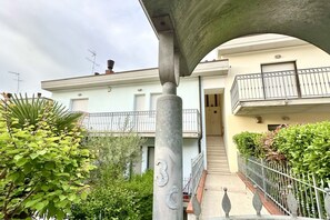 Property grounds - K03 - Castelfidardo, large four-room apartment convenient to services (Castelfidardo)