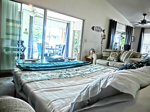 2 bedrooms, iron/ironing board, free WiFi - Relaxing Overlook Retreat - Kayaks and Turtles | Family Friendly! (Weeki Wachee)