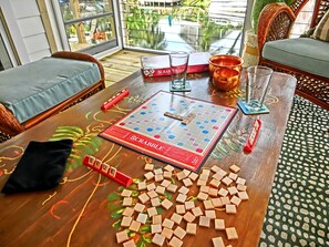 Games room - Relaxing Overlook Retreat - Kayaks and Turtles | Family Friendly! (Weeki Wachee)