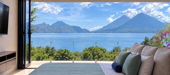 Vela at Casa Verapaz - Lake Views and Private Balcony