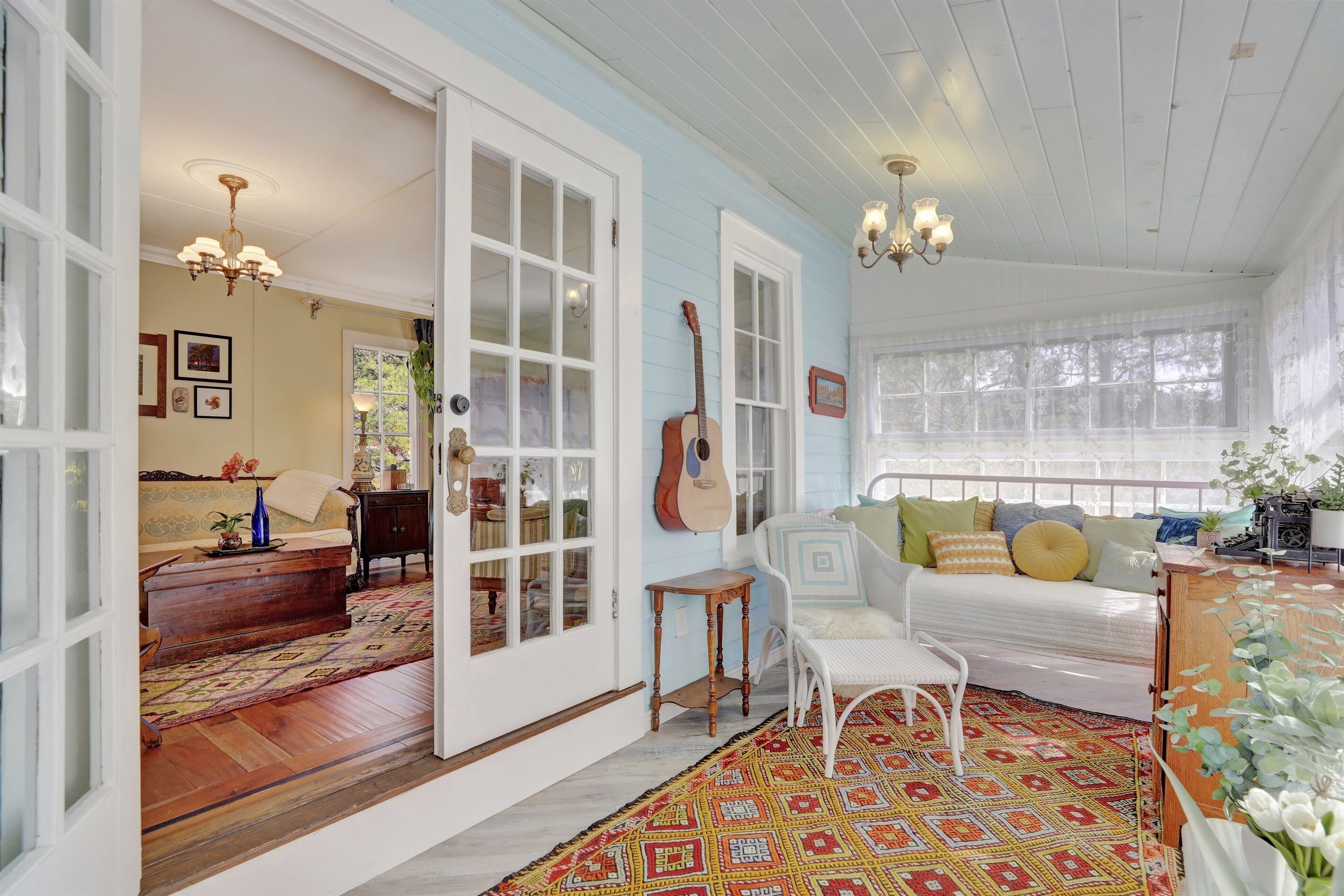Adorable 1898 Cottage with Hot Tub | Dog Friendly